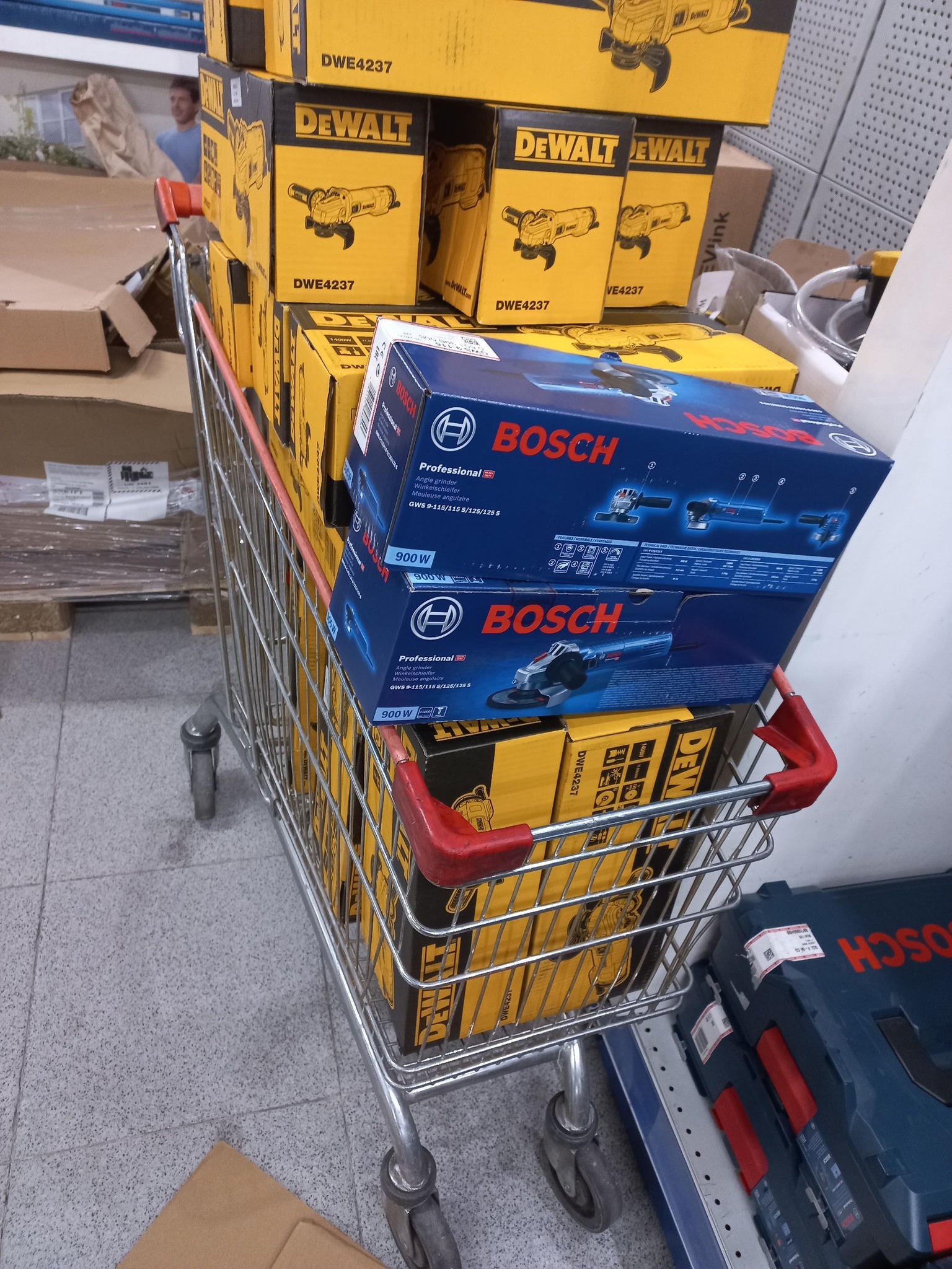 329875735_1385968625538956_5921580294802744005_n